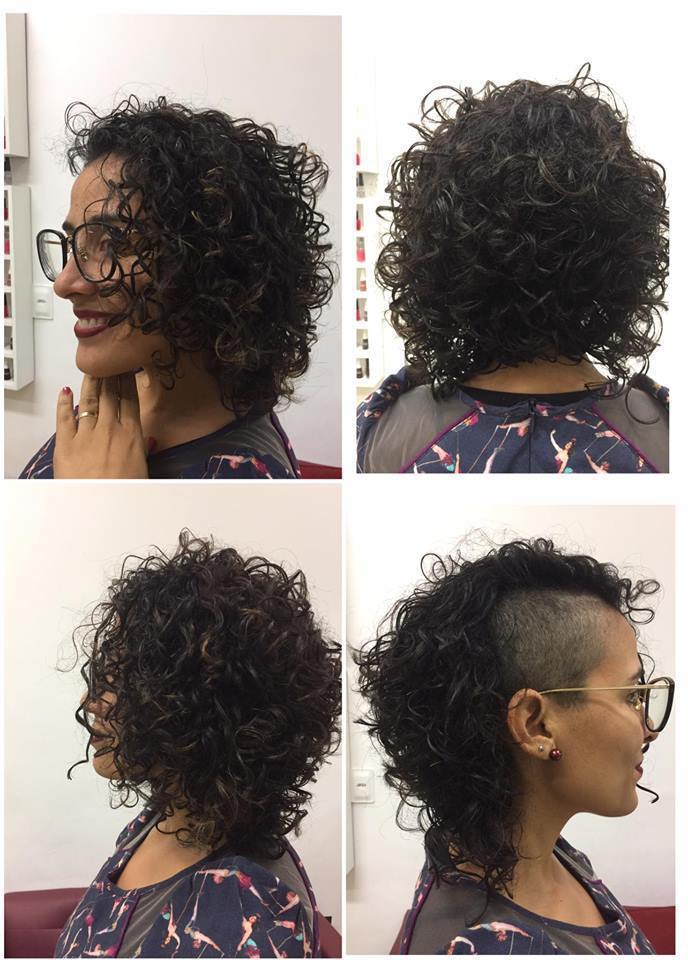 CORTE À SECO...para um caimento perfeito!

#lucarrilhocurly #lucarrilhohairstylist #semquímica #crespoélindo #cacheadasemtransição  #corteàseco cabelo cabeleireiro(a)