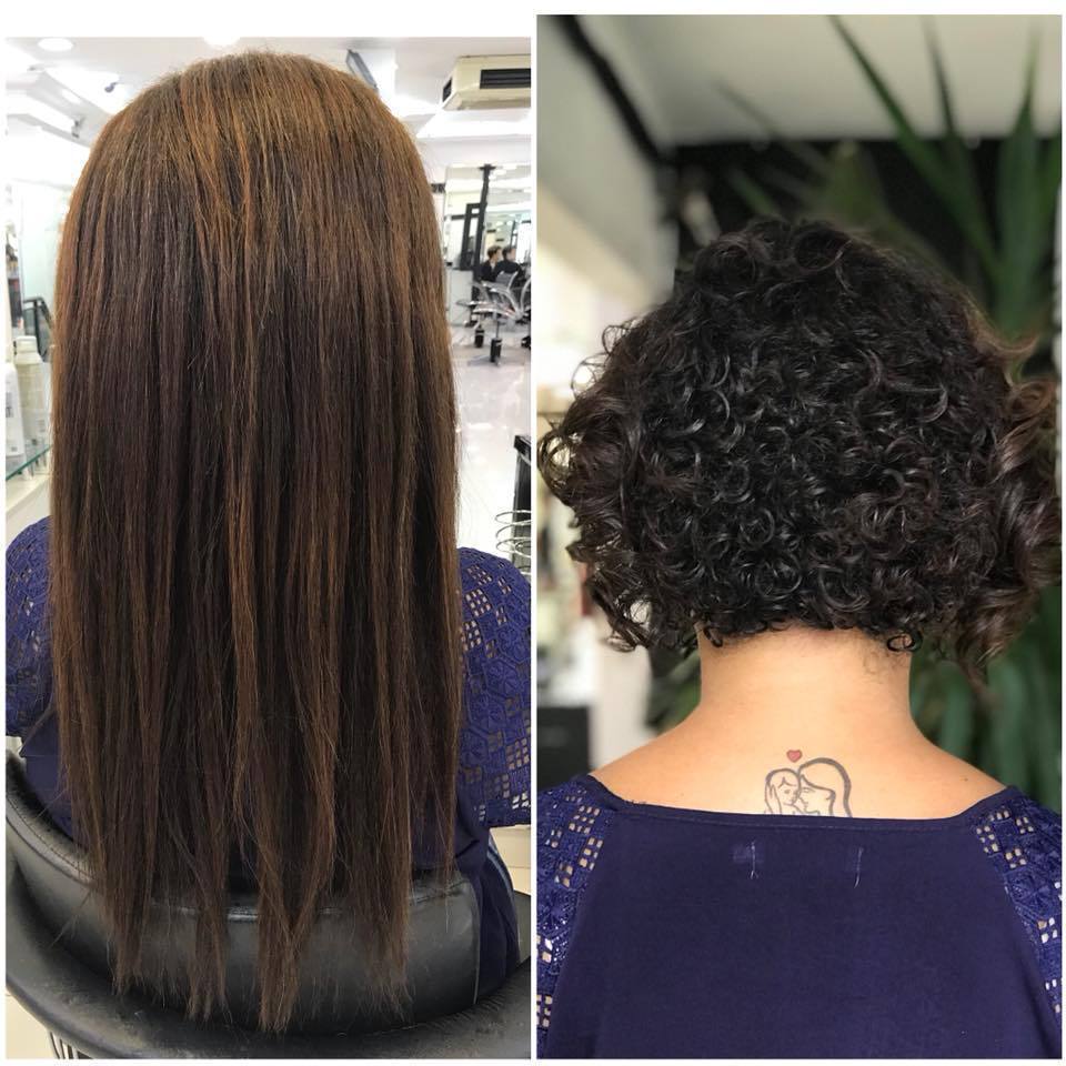 Fazendo o Big Chop na cliente que está saindo da transição capilar e voltando para os cachos naturais!


#lucarrilhocurly #lucarrilhohairstylist #lucarrilhomakeupartist #bigchop #cacheadasemtransição #crespoélindo #semquímica #definiçãodecachos cabelo cabeleireiro(a)
