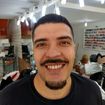 Depois de fazer a barba na toalha quente.