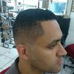 Corte degradê navalhado em vista lateral.