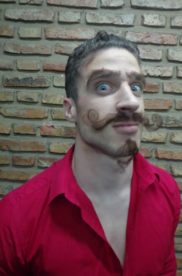 Postítica cênica. cabelo maquiador(a) micropigmentador(a) cabeleireiro(a) designer de sobrancelhas vendedor(a) stylist / visagista docente / professor(a)