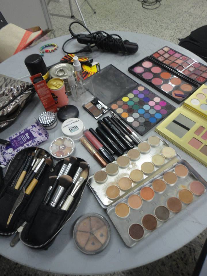 Alguns dos meus productos maquiagem maquiador(a) micropigmentador(a) cabeleireiro(a) designer de sobrancelhas vendedor(a) stylist / visagista docente / professor(a)