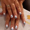 Unhas em degradê + carimbada