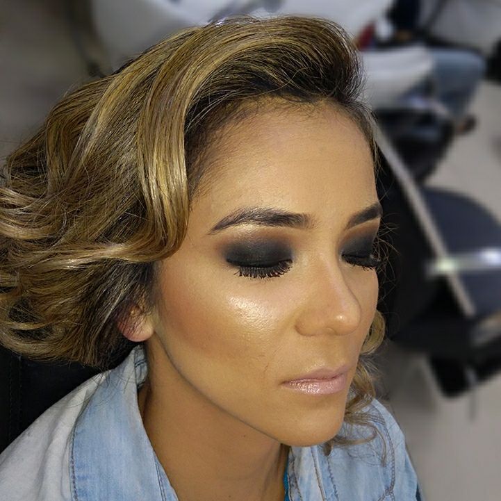 cabeleireiro(a) maquiador(a) designer de sobrancelhas stylist / visagista