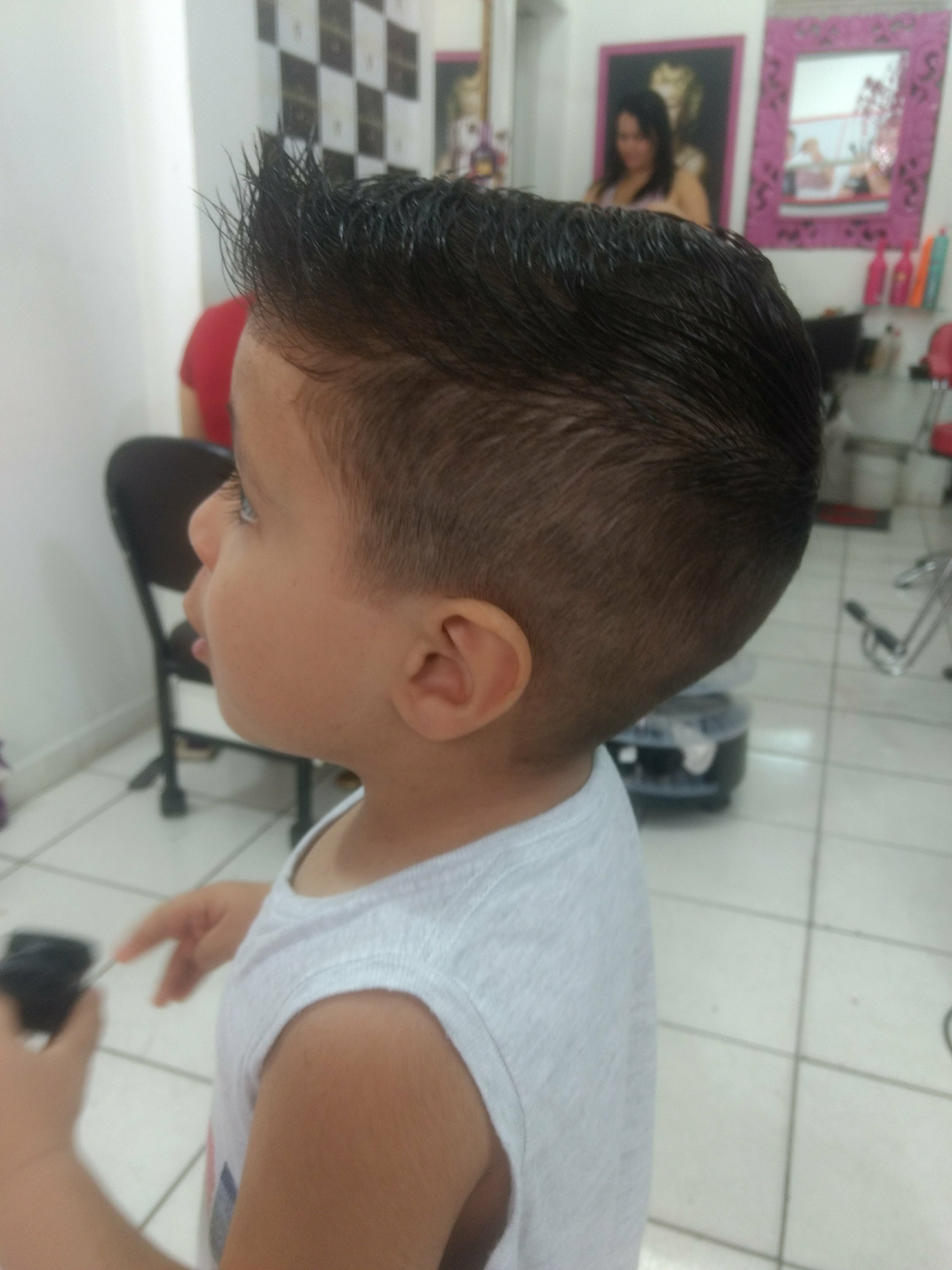 Infantil cabelo barbeiro(a)