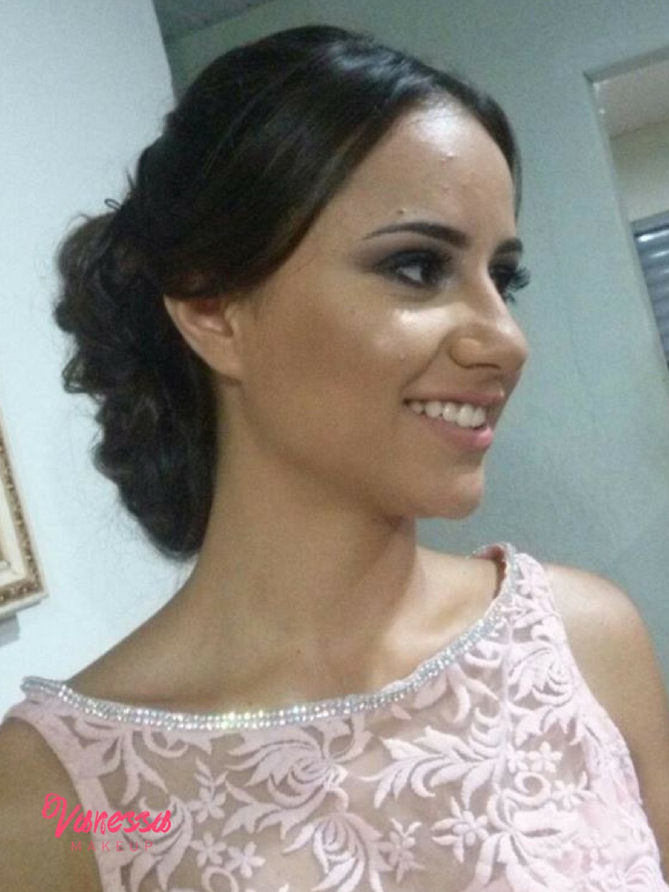 Maquiagem de madrinha. maquiagem maquiador(a)