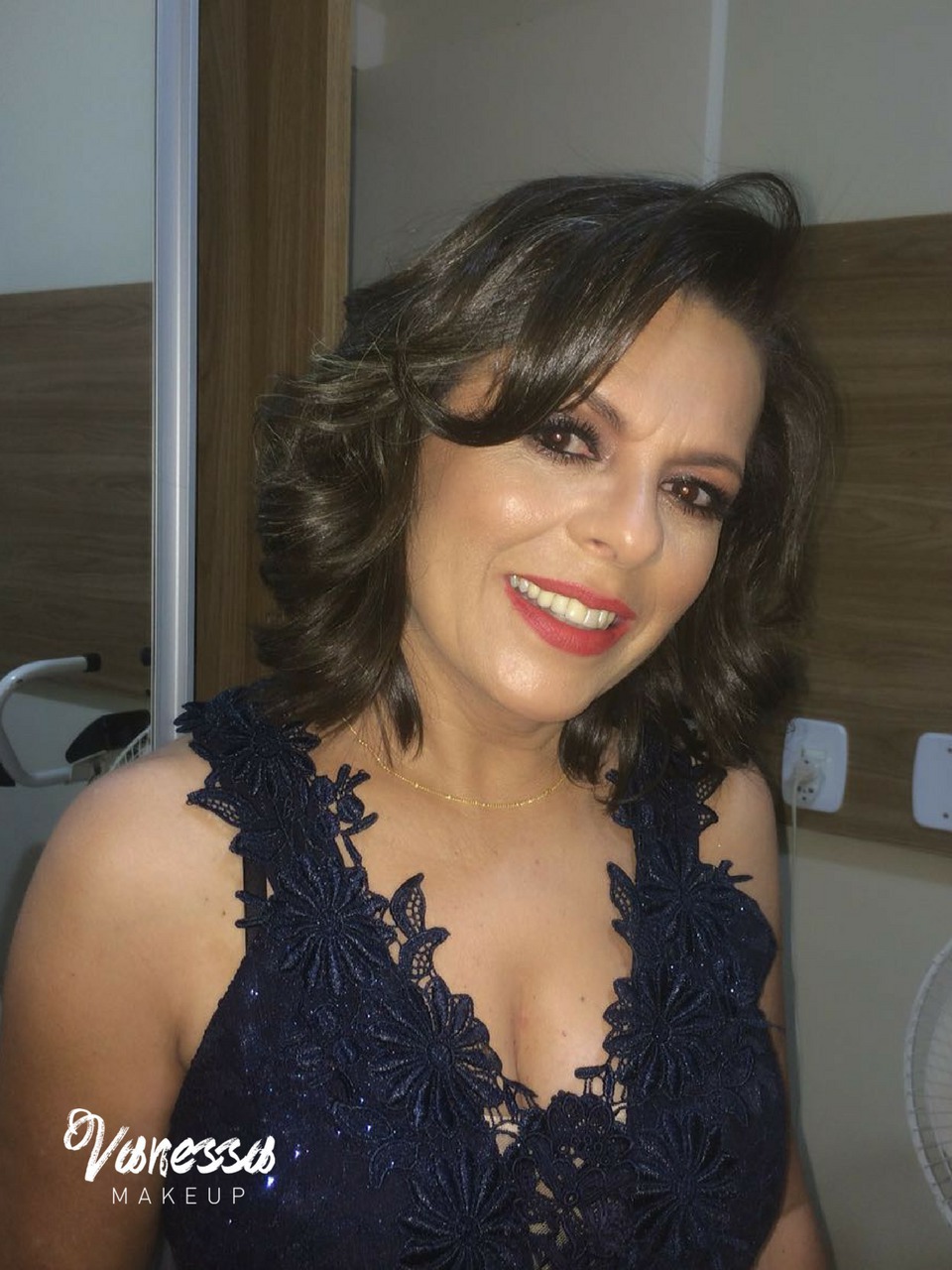 Maquiagem de madrinha. maquiagem maquiador(a)