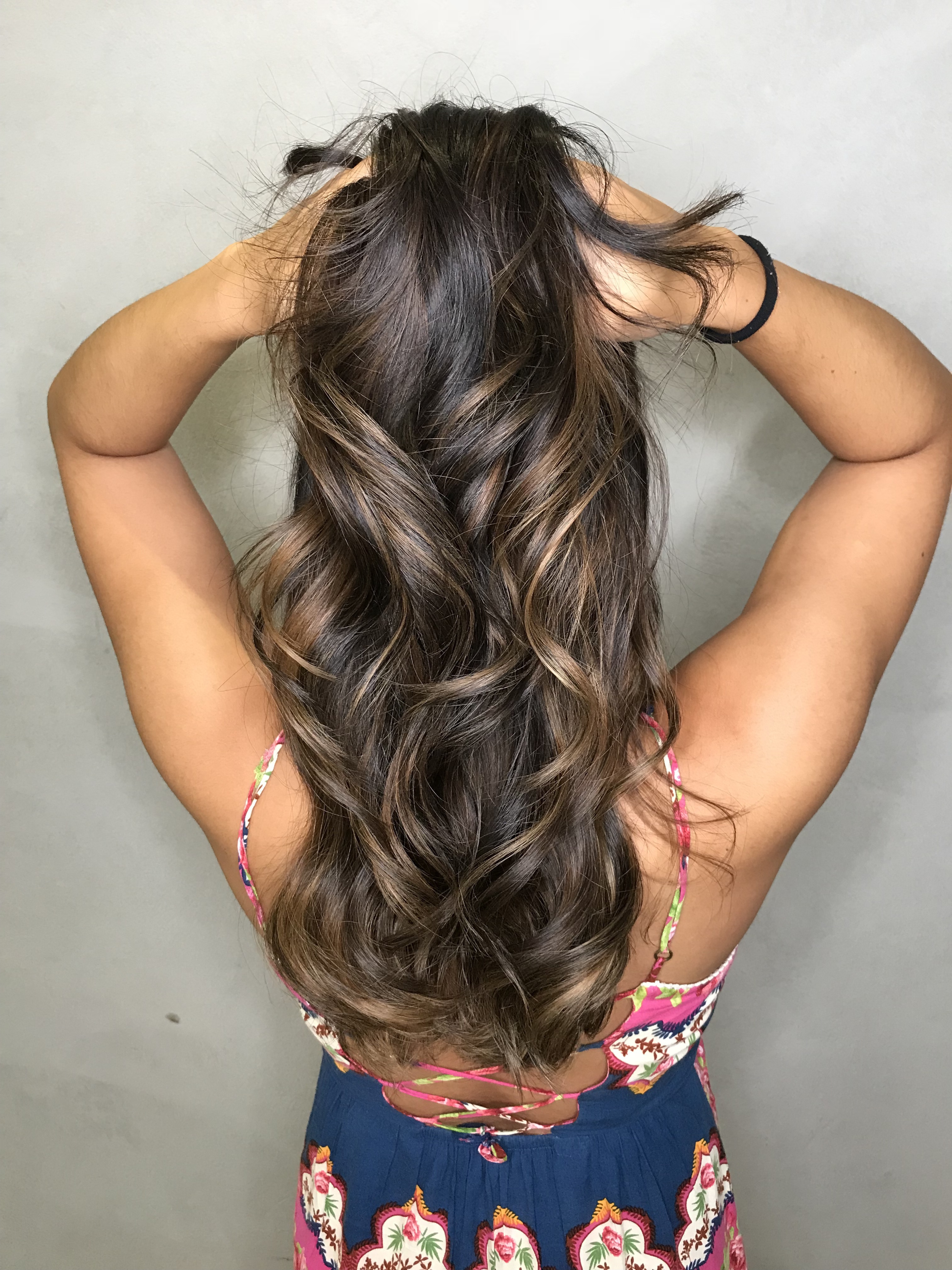 Morena iluminada 🐿 cabelo cabeleireiro(a) maquiador(a)