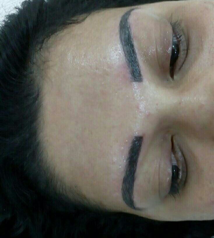 Microblading micropigmentador(a) designer de sobrancelhas vendedor(a) supervisor(a) docente / professor(a)
