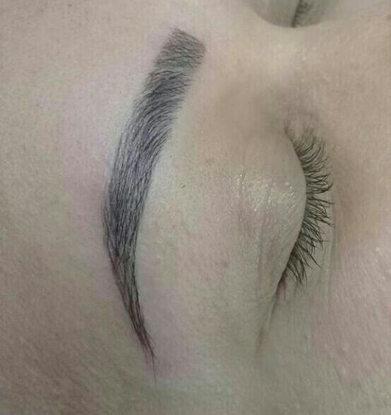 Microblading micropigmentador(a) designer de sobrancelhas vendedor(a) supervisor(a) docente / professor(a)
