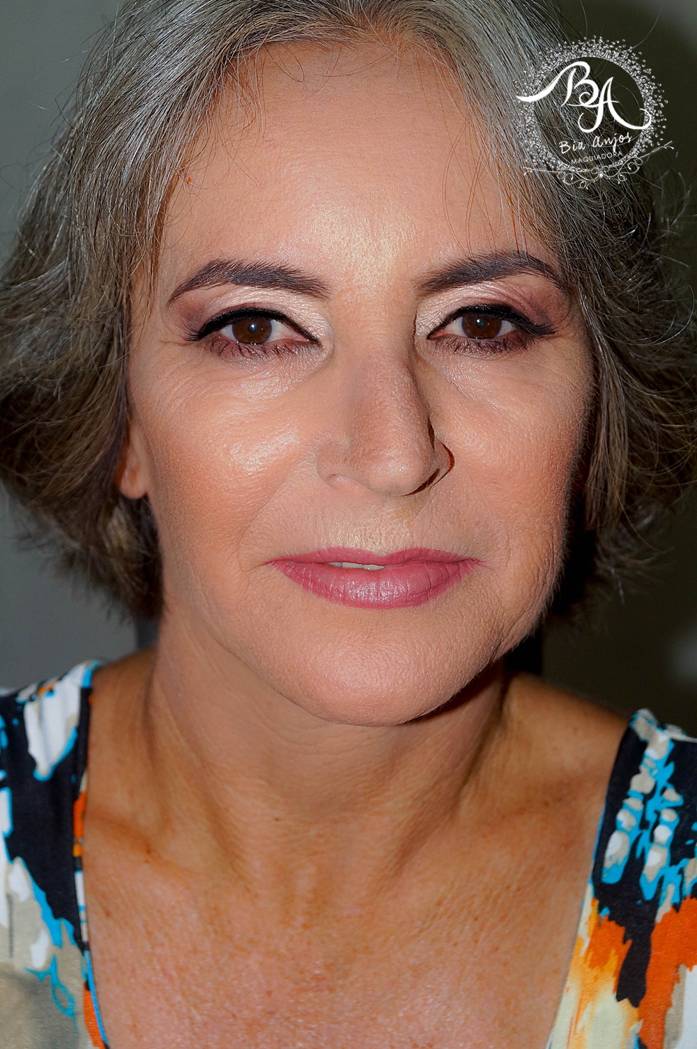 Mãe do Noivo com Olhos Delicados maquiagem maquiador(a)