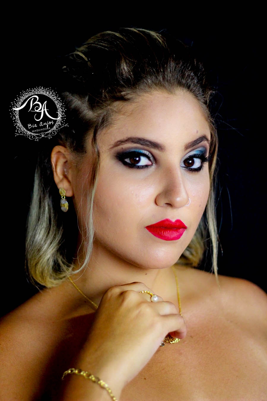 Cut Crease com Toque de Cor maquiagem maquiador(a)