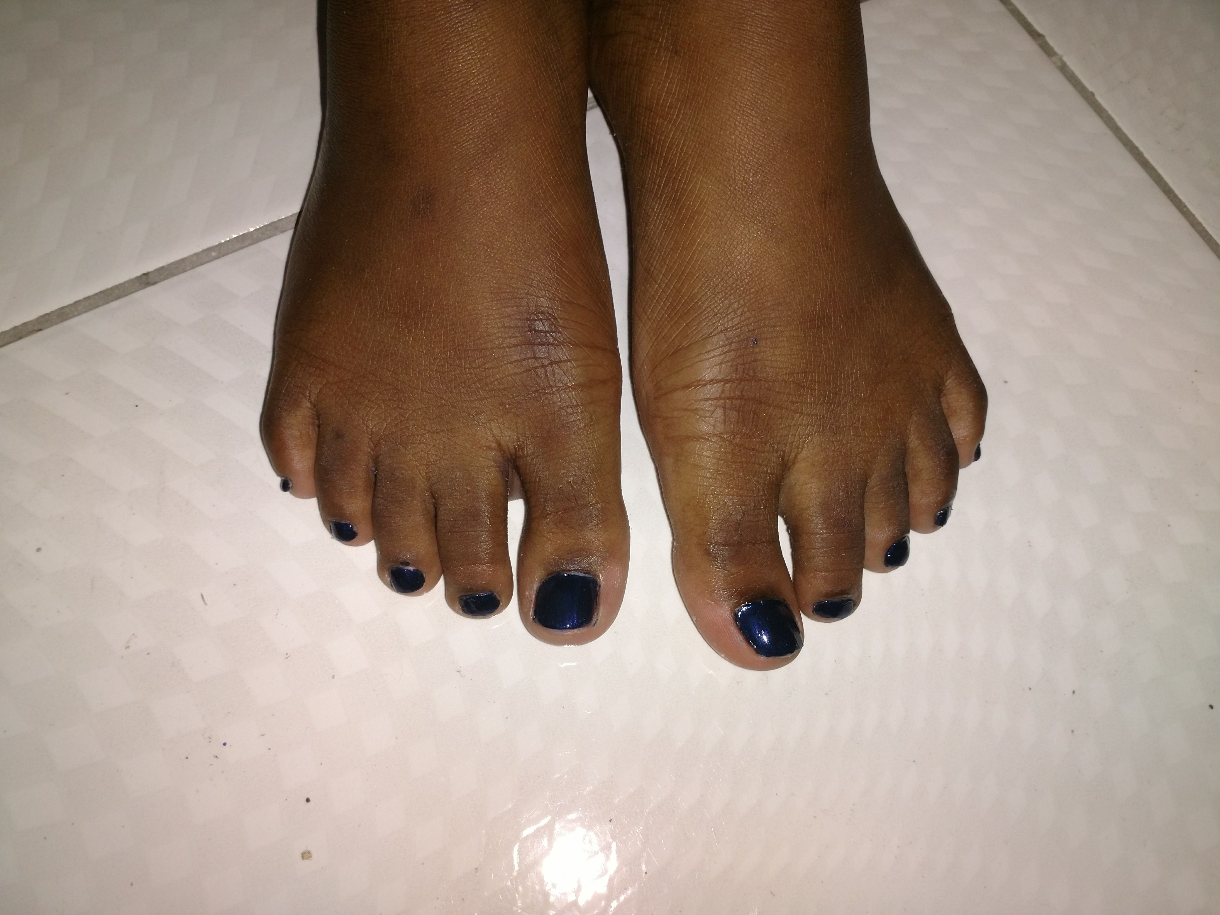 Pé infantil, sem cuticular unha manicure e pedicure