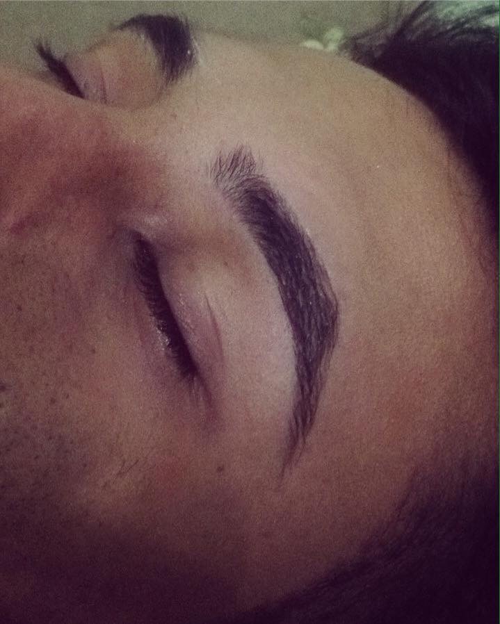 Designer de Sobrancelha Masculino  outros designer de sobrancelhas estudante (maquiador) estudante (esteticista)