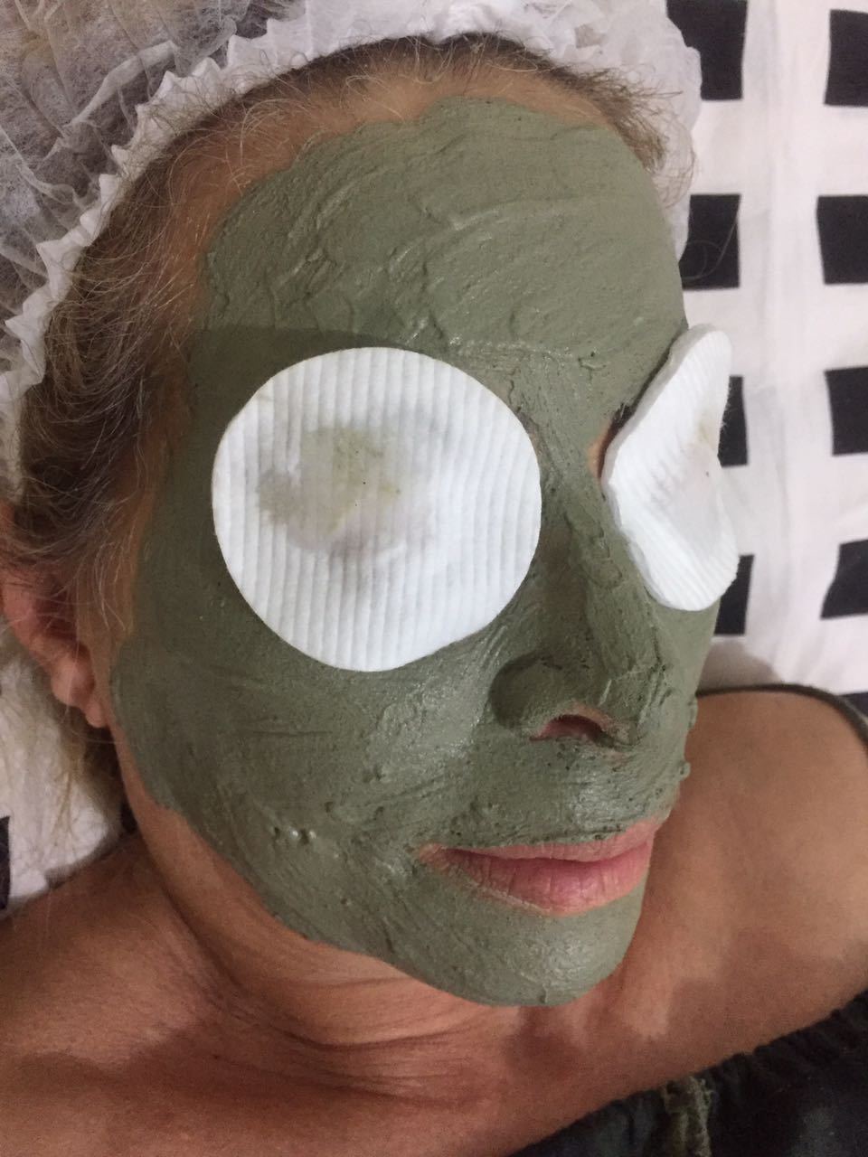 Revistalização facial com argiloterapia! #pelesaudavel #espaçovanessaboscarioli estética manicure e pedicure depilador(a) designer de sobrancelhas