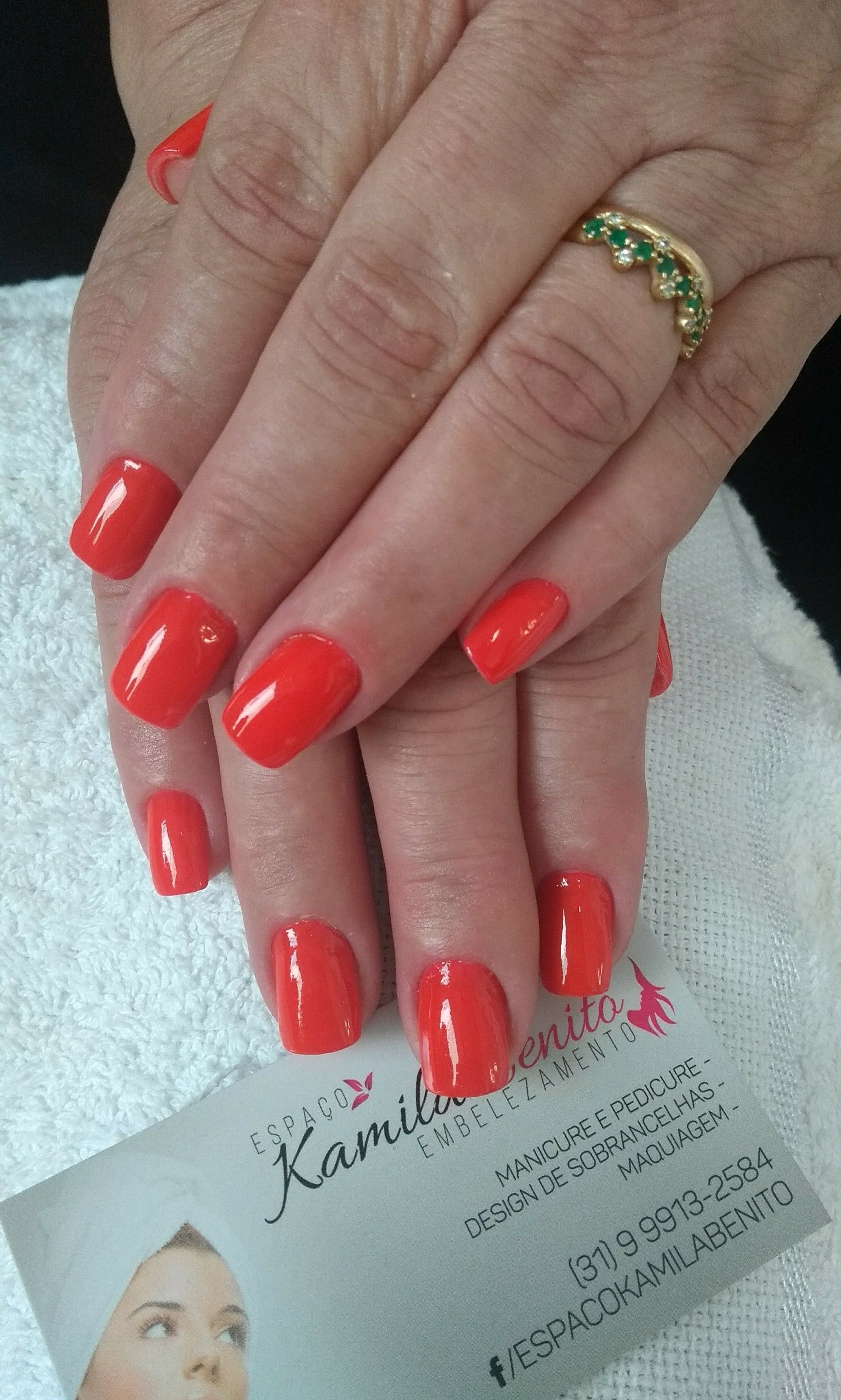 unha manicure e pedicure designer de sobrancelhas maquiador(a)