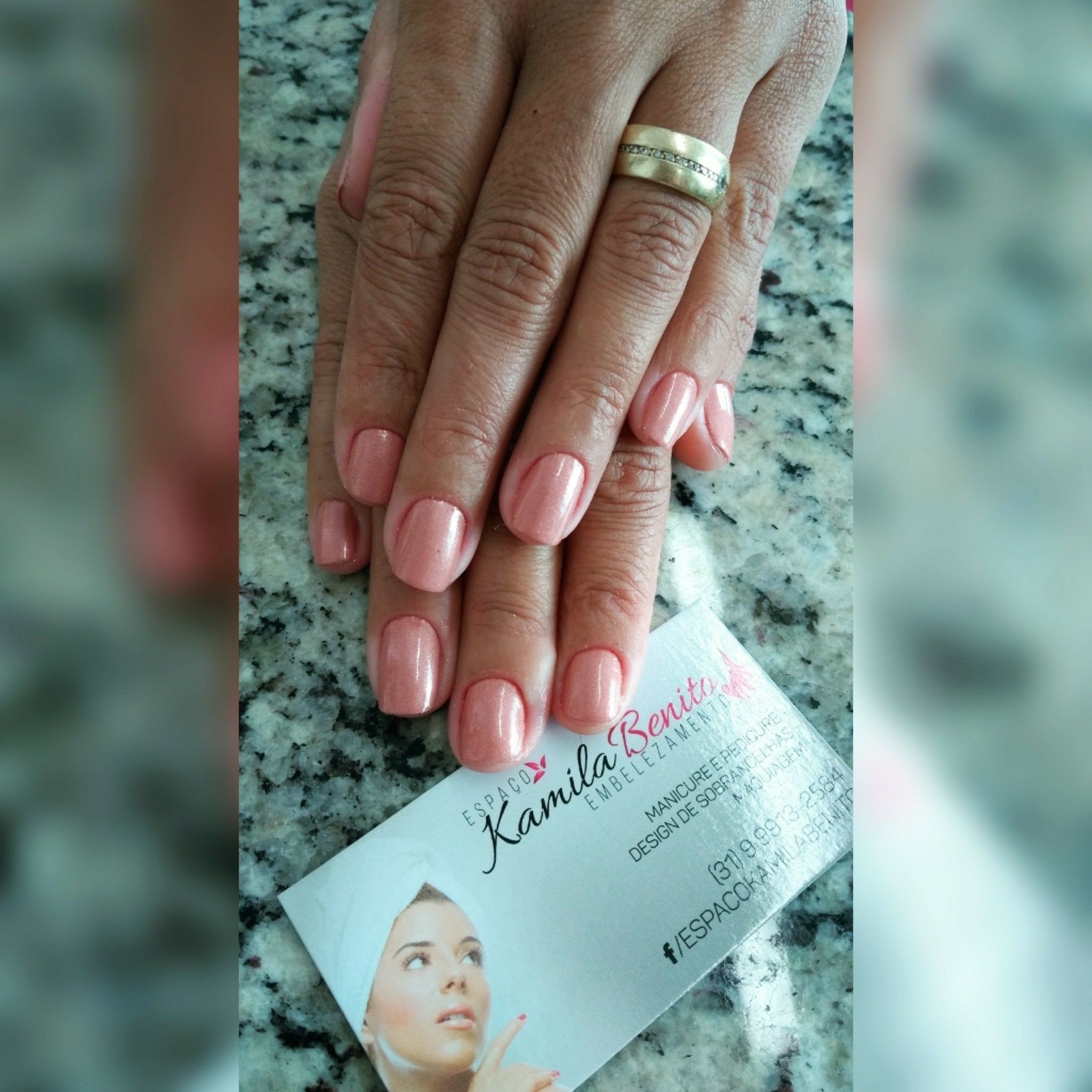 unha manicure e pedicure designer de sobrancelhas maquiador(a)