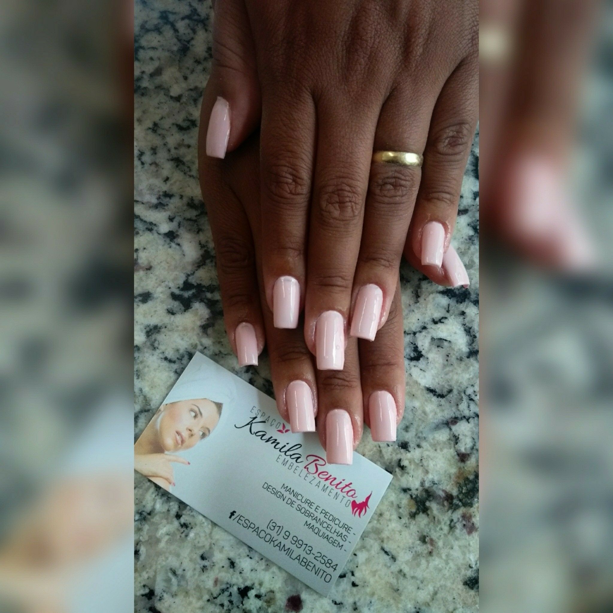 unha manicure e pedicure designer de sobrancelhas maquiador(a)