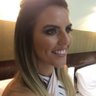 Maquiagem elaborada e Penteado.