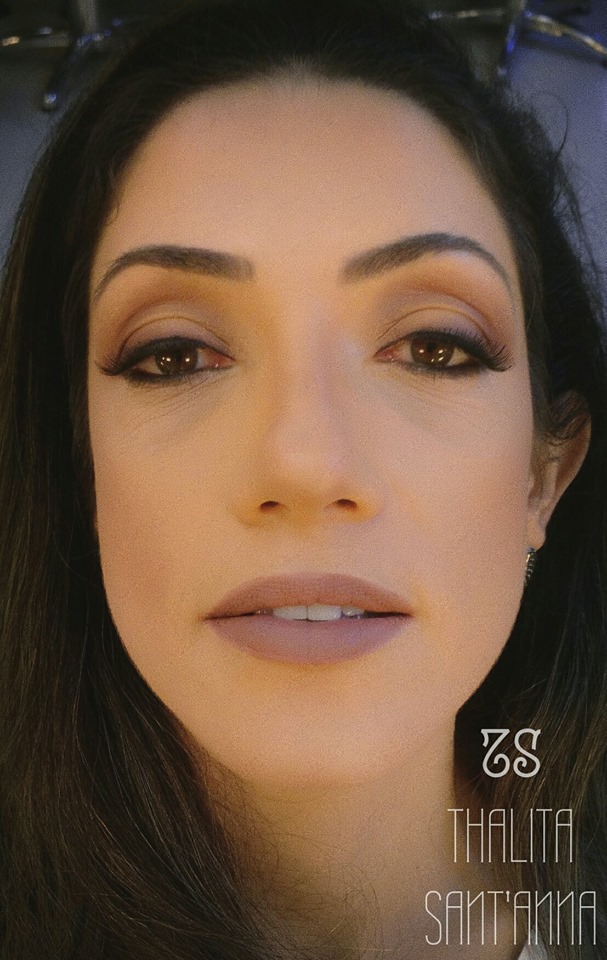 Maquiagem neutra, chique e elegante. #makeup #makeupartist #maquiagem #beleza #tonsterrosos #marrom #pelemadura  maquiagem maquiador(a)