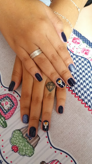 Pedrarias simples. unha manicure e pedicure