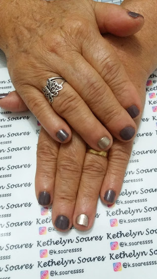Unhas de idosa. Mega cuidado com as cuticulas. Esmaltação simples. unha manicure e pedicure