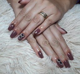 unha manicure e pedicure