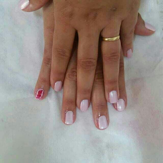 Feito na cureta. unha manicure e pedicure manicure e pedicure