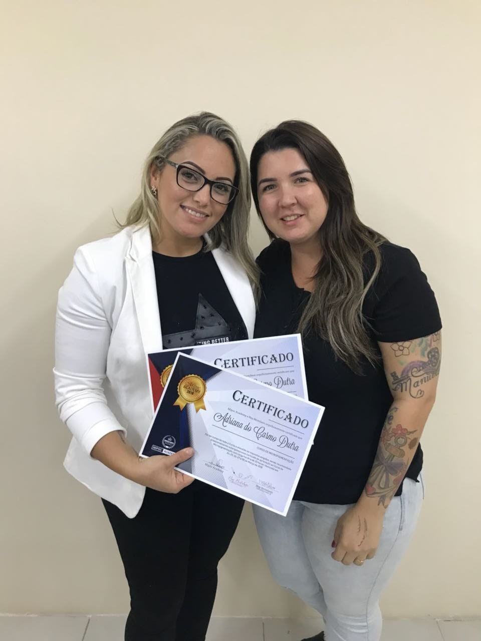 designer de sobrancelhas micropigmentador(a)