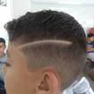 CORTE INFANTIL ESTILO MILITAR COM RISCO