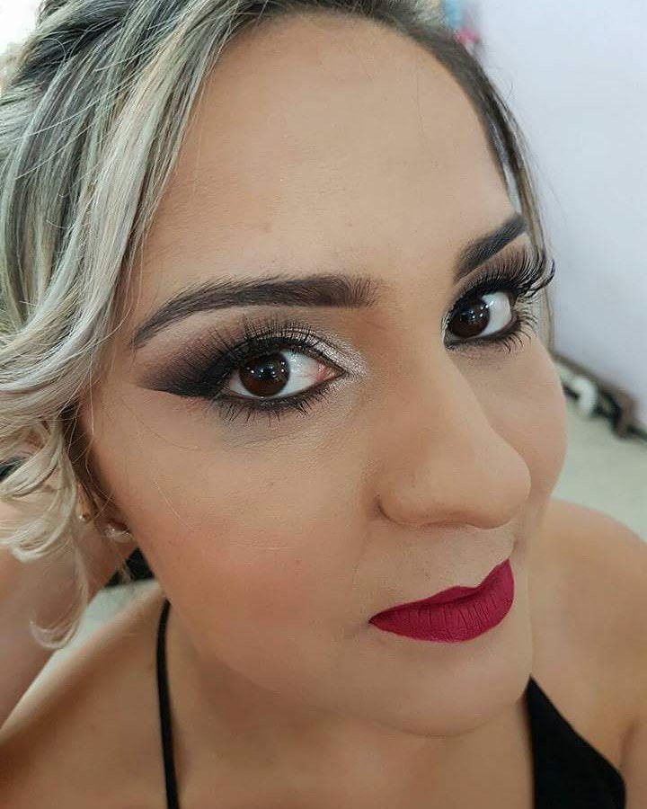 Penteado e maquiagem freelancer ou a domicílio
# penteado #maquiadora #madrinha #debutante #noiva #Cabeleireira #cabelofreelancer #beleza maquiagem cabeleireiro(a) maquiador(a)