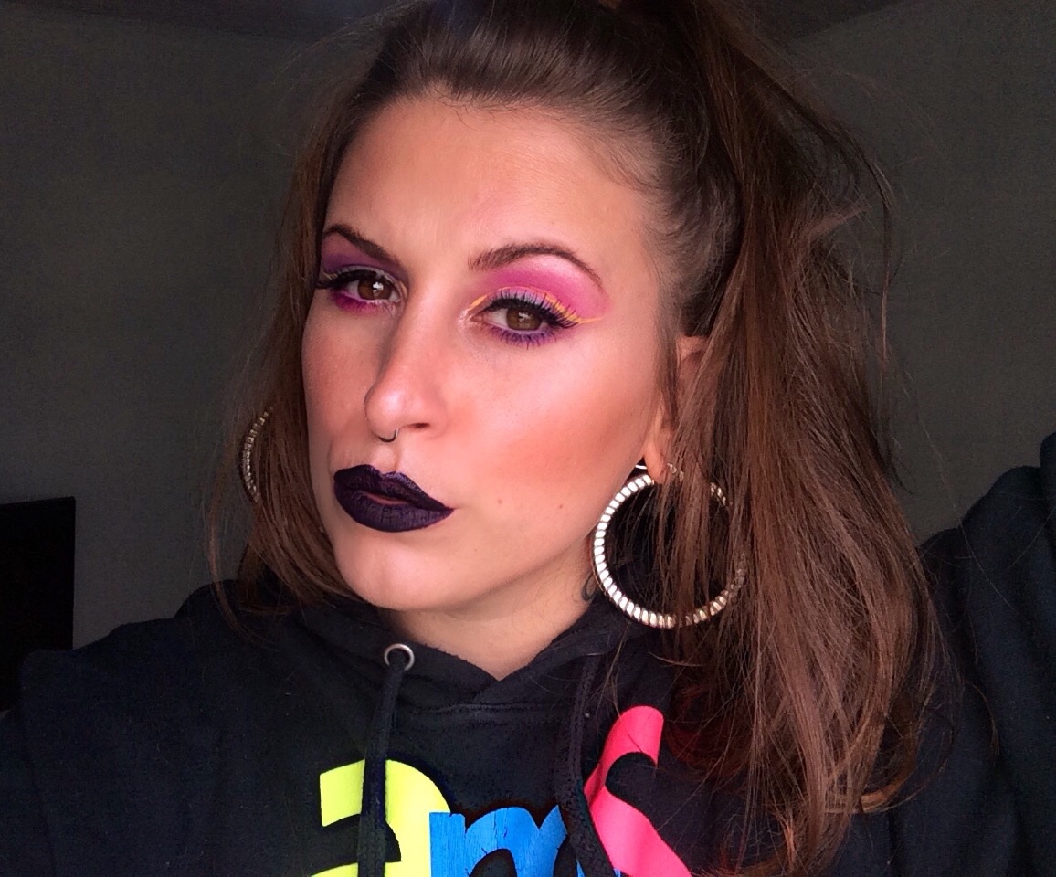 uneven make - tendencia de maquiagem desigual  maquiagem maquiador(a) stylist / visagista