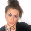 azul é a cor mais quente - make azul tendencia de 2018 com boca nude 
