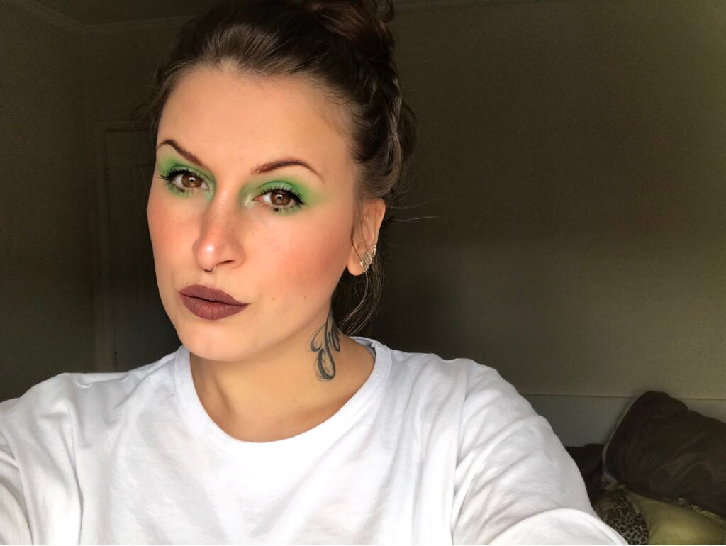 ousada - make verde limão !!! mais cor por favor  maquiagem maquiador(a) stylist / visagista