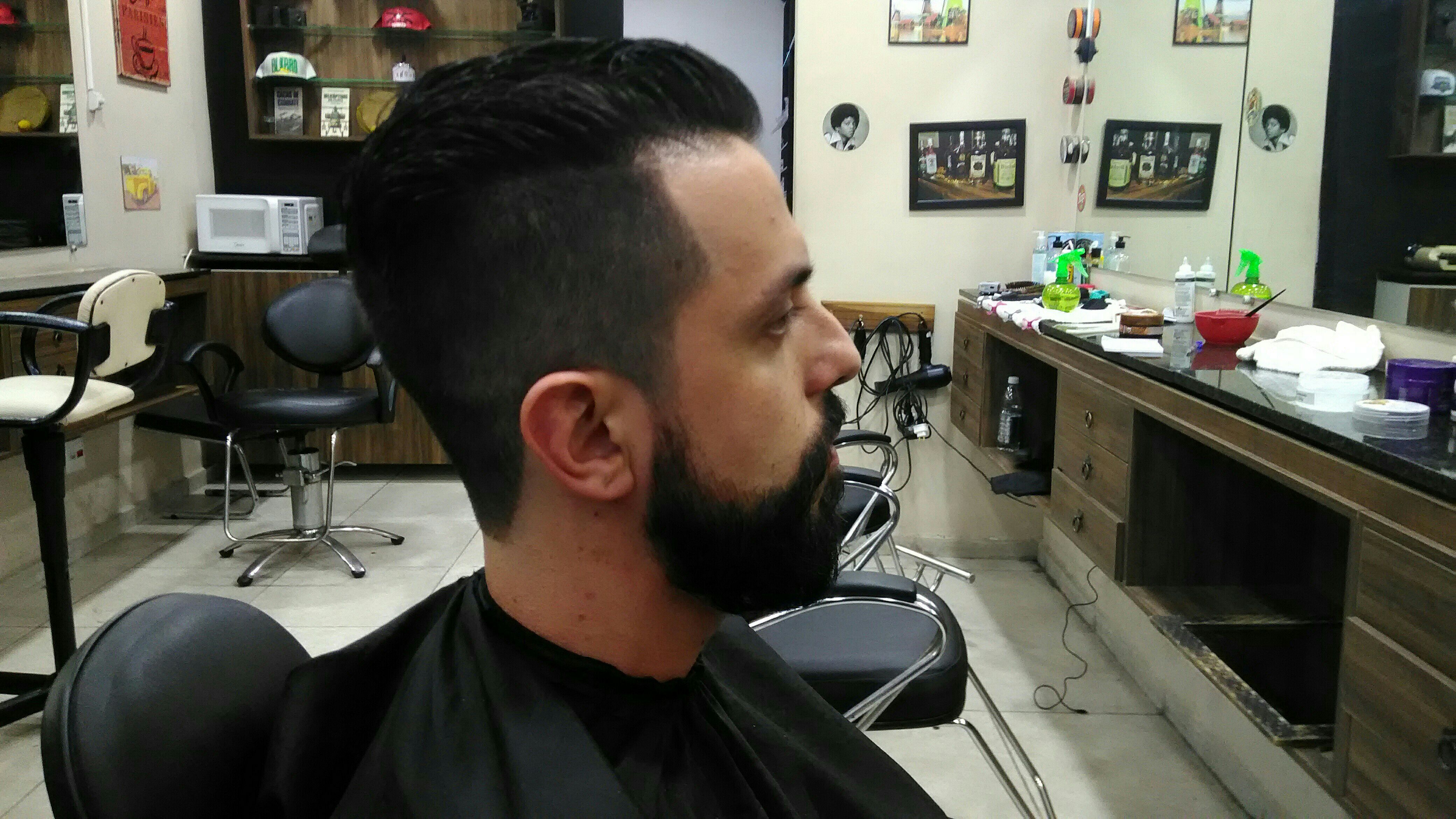 Corte Degrade disfarçado um e design barba#cortedegrade #maxxbarber #barber #barbeiro #saopaulo #Brasil cabelo barbeiro(a) barbeiro(a) barbeiro(a) barbeiro(a)
