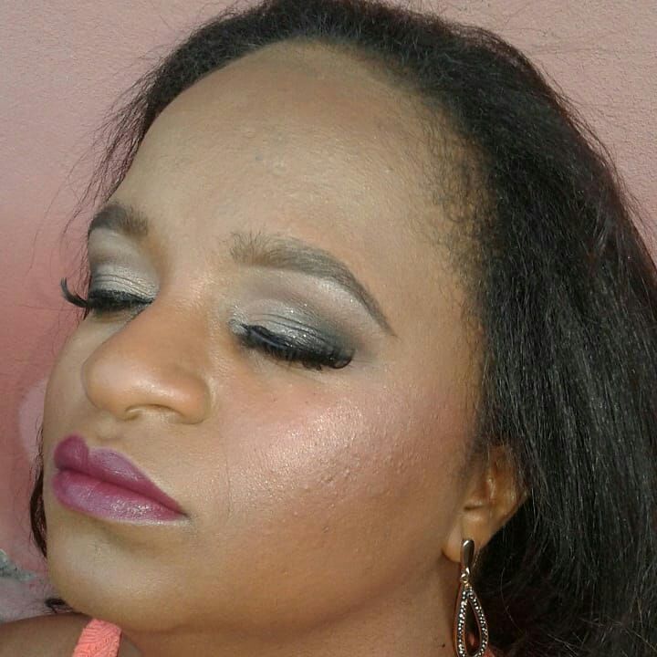 Semi cut crease. Produtos Eudora e Natura maquiagem manicure e pedicure designer de sobrancelhas