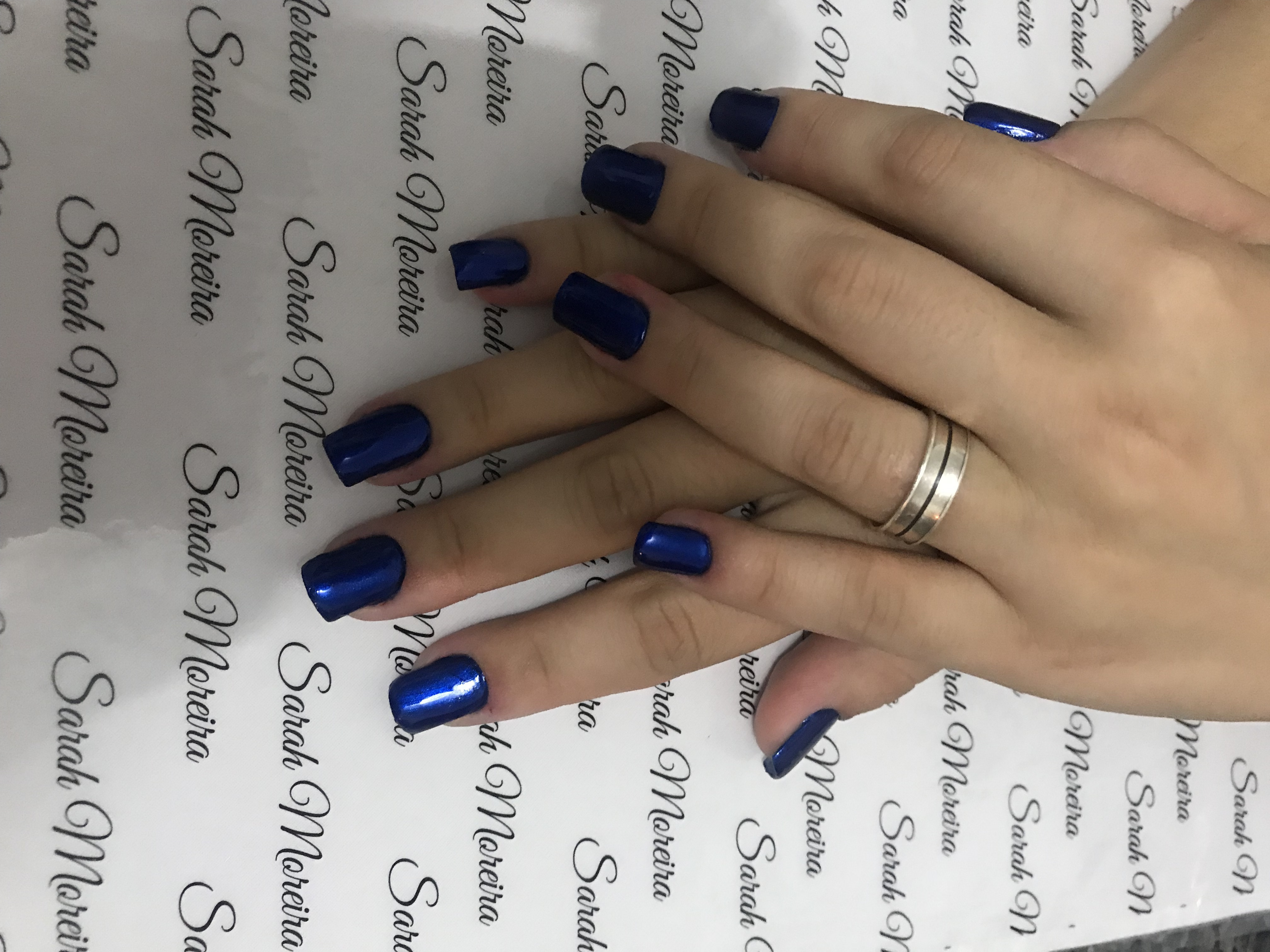 recepcionista manicure e pedicure designer de sobrancelhas