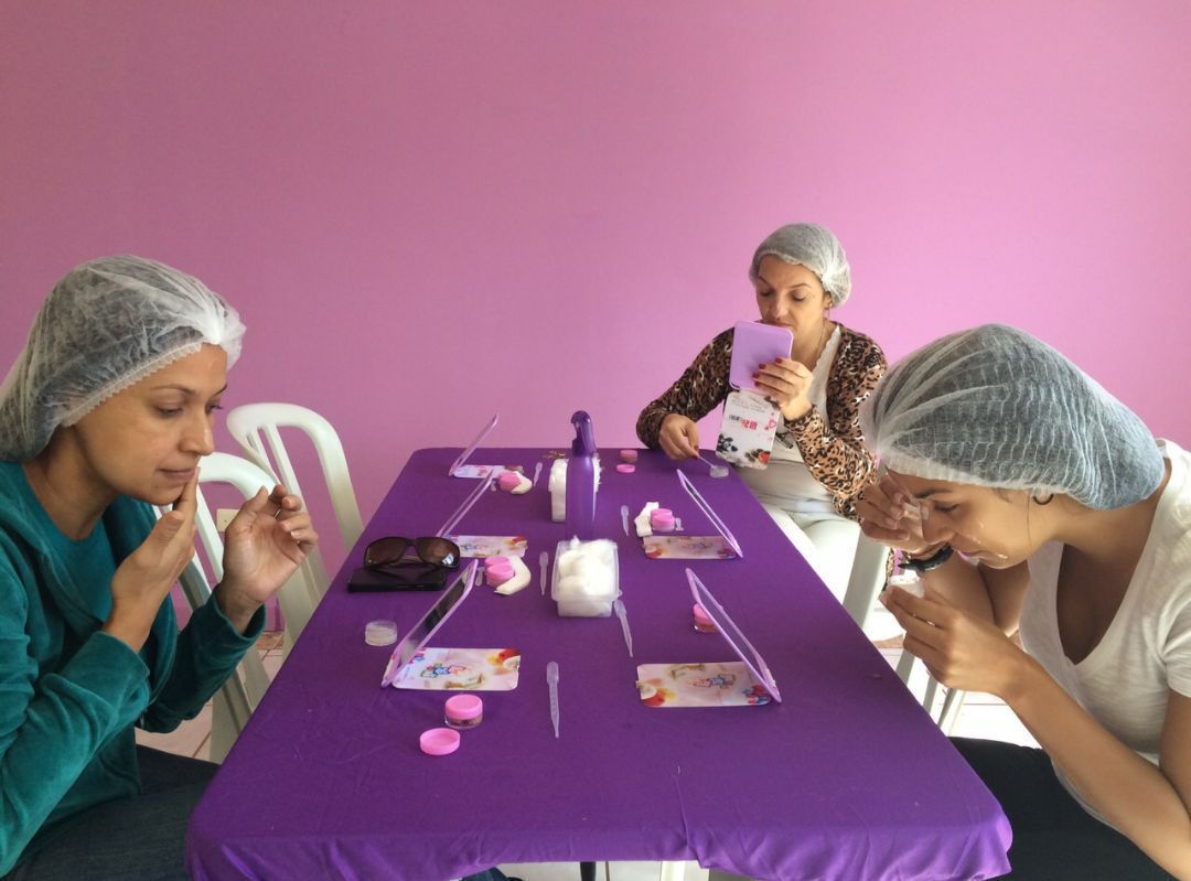 Mini workshop como cuidar da pele no frio. para o dia das mães massoterapeuta esteticista aromaterapeuta cosmetólogo(a) outros