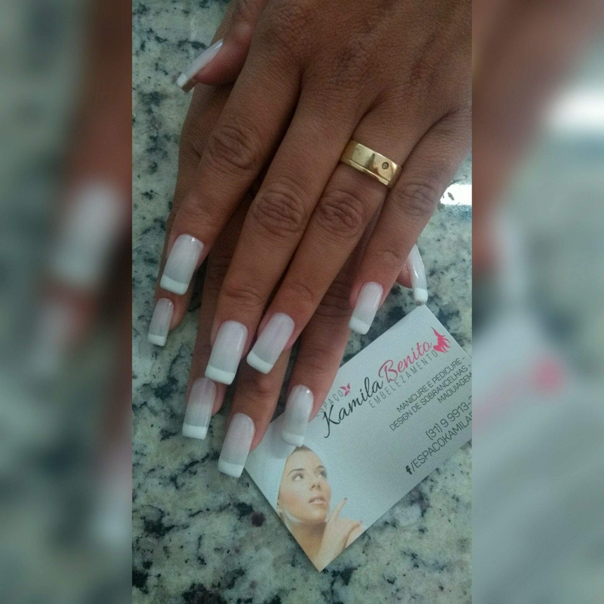 unha manicure e pedicure designer de sobrancelhas maquiador(a)