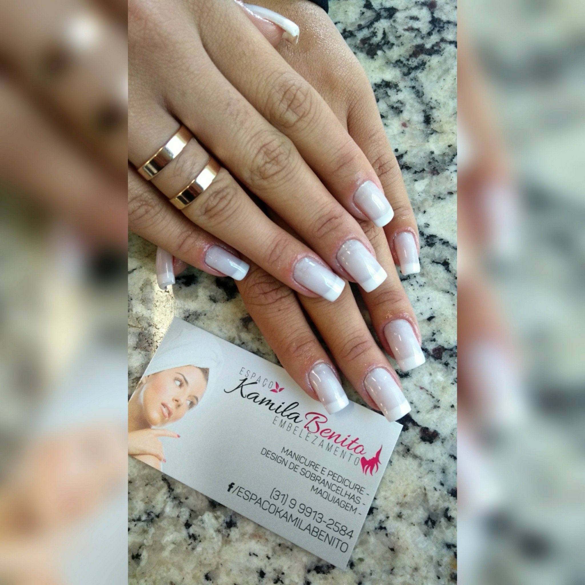 unha manicure e pedicure designer de sobrancelhas maquiador(a)