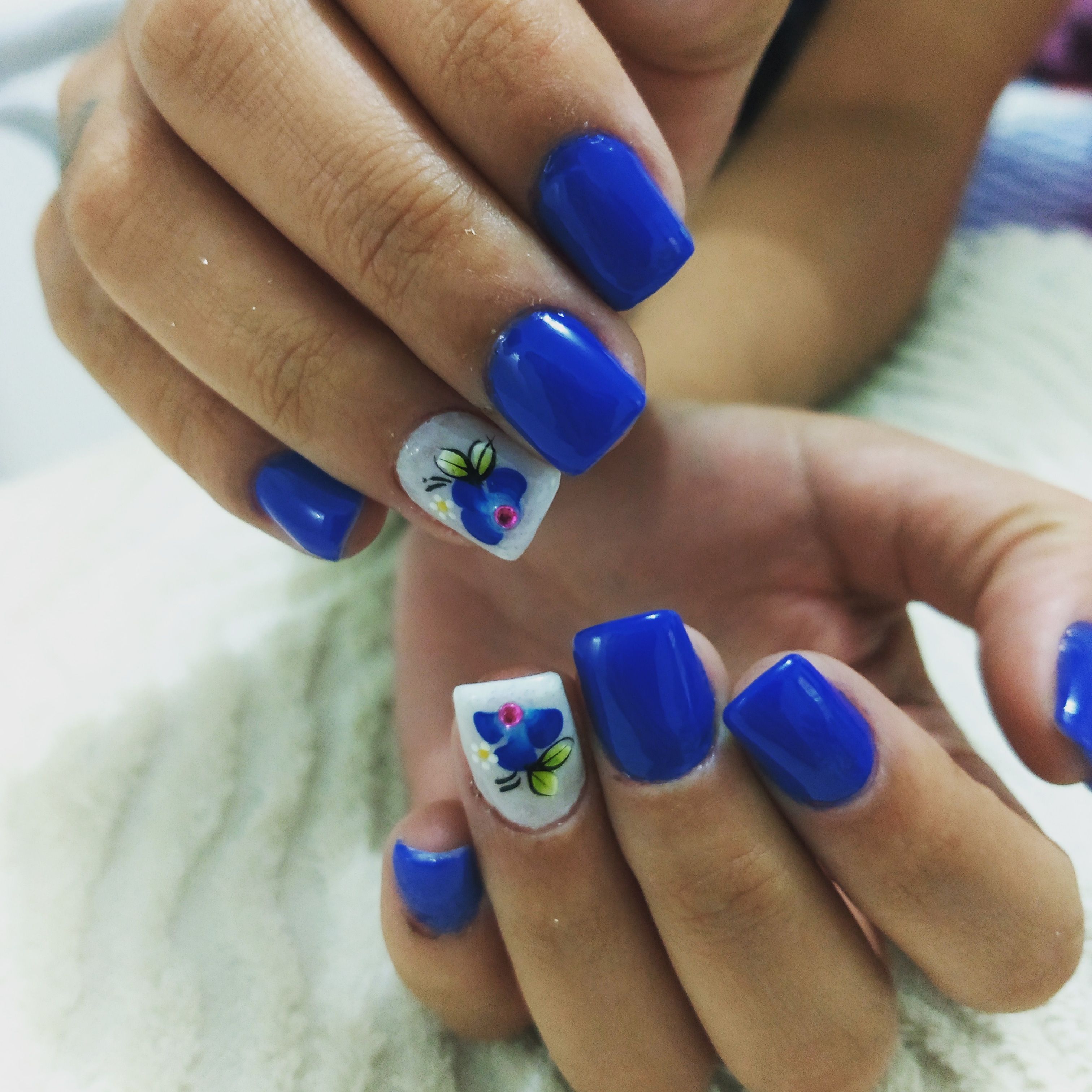 Alongamento em Gel curto por não ter suficiente para alongar. unha manicure e pedicure manicure e pedicure
