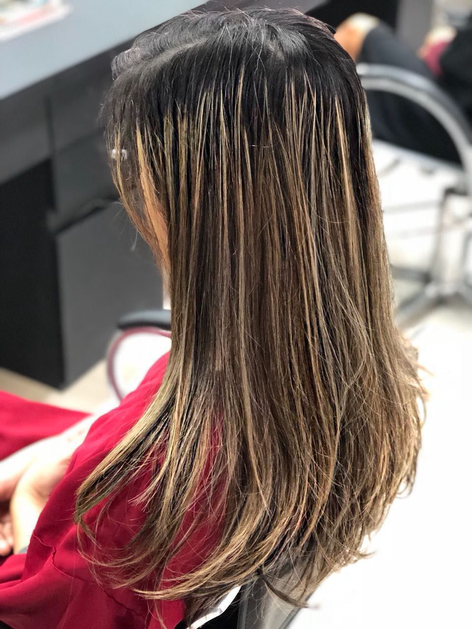 Antes. 
Correção de cor
Mechas Invertidas cabelo cabeleireiro(a)