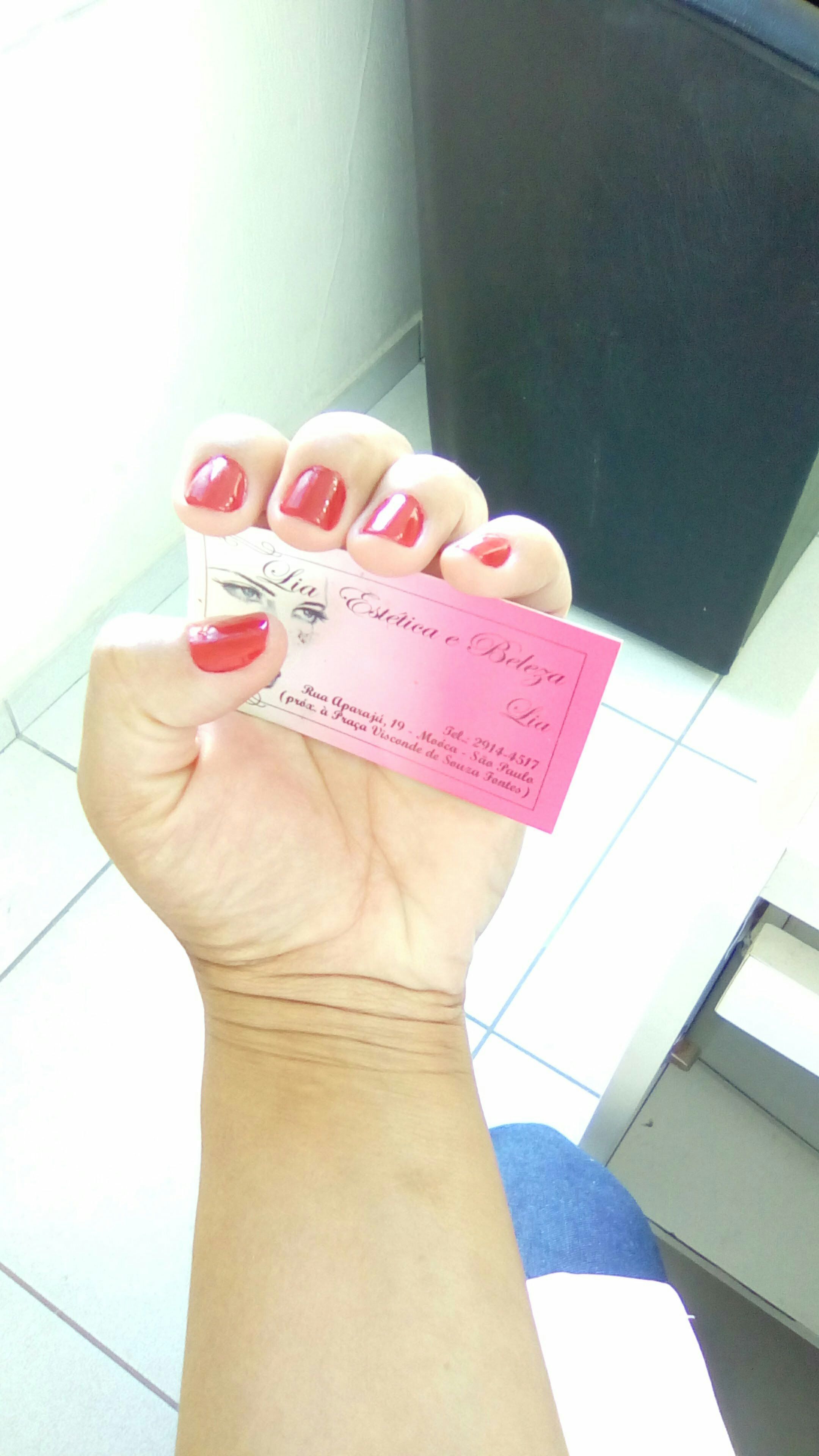 unha manicure e pedicure depilador(a) designer de sobrancelhas barbeiro(a) cabeleireiro(a) recepcionista