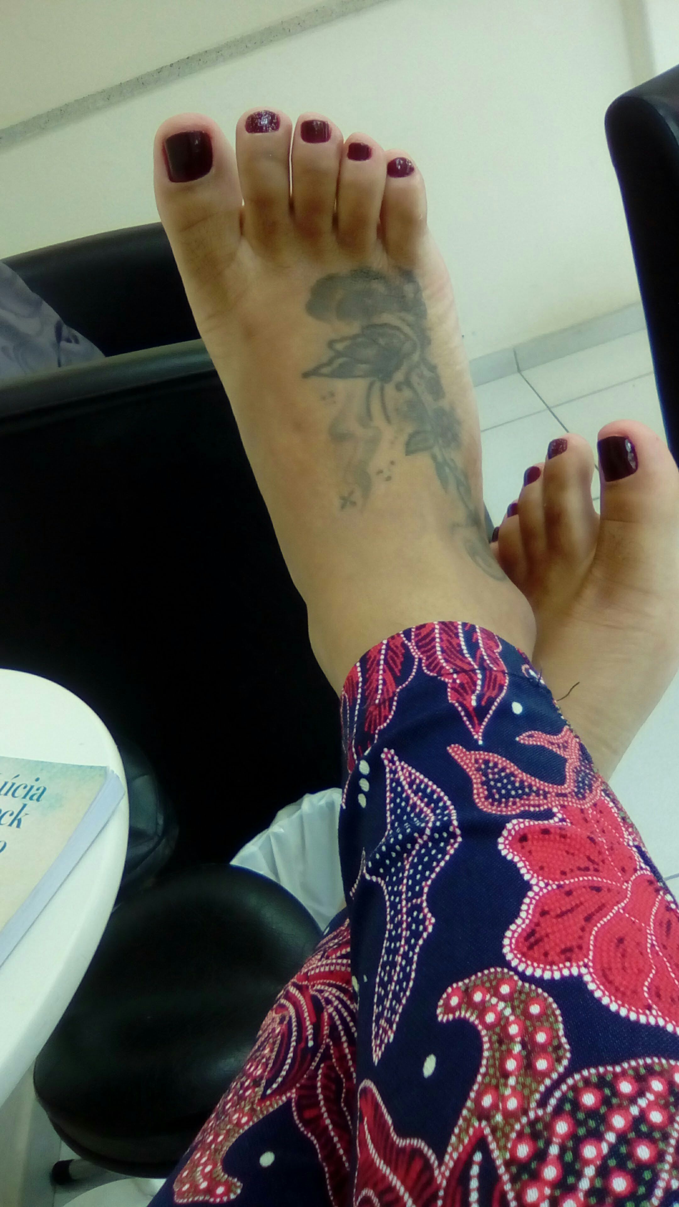 manicure e pedicure depilador(a) designer de sobrancelhas barbeiro(a) cabeleireiro(a) recepcionista