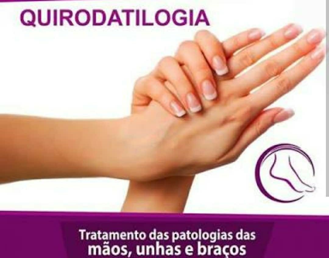A quirodatilogia tem por finalidade a prevenção das manifestações quirodatilopáticas dos membros superiores, bem como a promoção e recuperação do bem-estar, da saúde e da qualidade de vida do homem.
O quirodatilogista é o profissional que desenvolve seu trabalho com embasamento científico, respeita e aplica mecanismo de biossegurança elegidos pelo órgão da saúde – Anvisa ( Agência Nacional de Vigilância Sanitária).
Com habilidade e competência o quirodatilogista elabora programas de tratamentos para as doenças das unhas e distúrbios da pele, baseado em avaliações e exames físicos das mãos, punhos e braço. Portanto, é através das profilaxias quirodatilógicas e orientações sobre ações de proteção da saúde que o profissional quirodatilogista cria um elo com a ética e a cidadania.
A quirodatilogia vem agregar resultados e atender as necessidades básicas de higiene relativamente às doenças cutâneas e das unhas, tem por finalidade a prevenção das manifestações quirodatilopáticas dos membros superiores, bem como a promoção e recuperação do bem-estar, da saúde e da qualidade de vida do homem. podólogo(a)