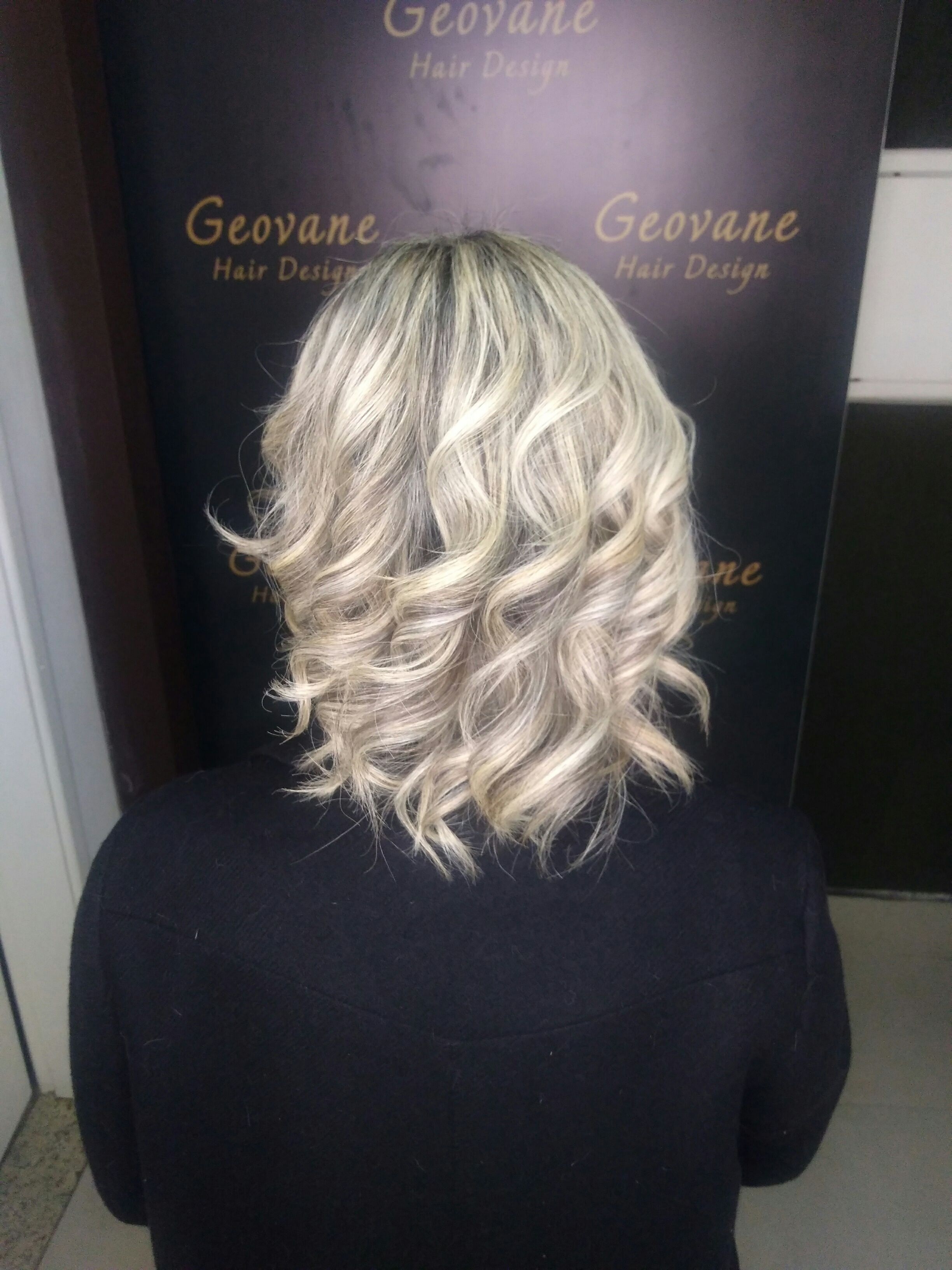 cabelo cabeleireiro(a) outros estudante auxiliar administrativo assistente esteticista