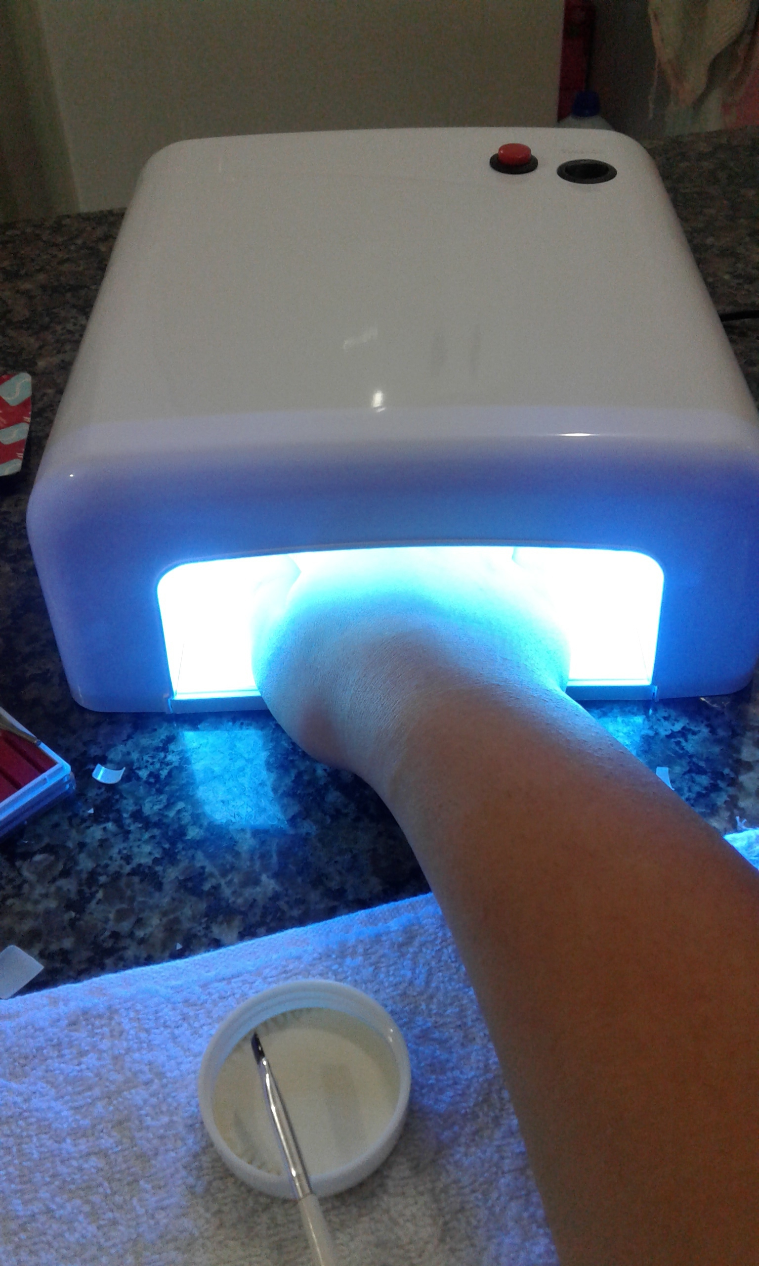 unha auxiliar cabeleireiro(a) maquiador(a) manicure e pedicure
