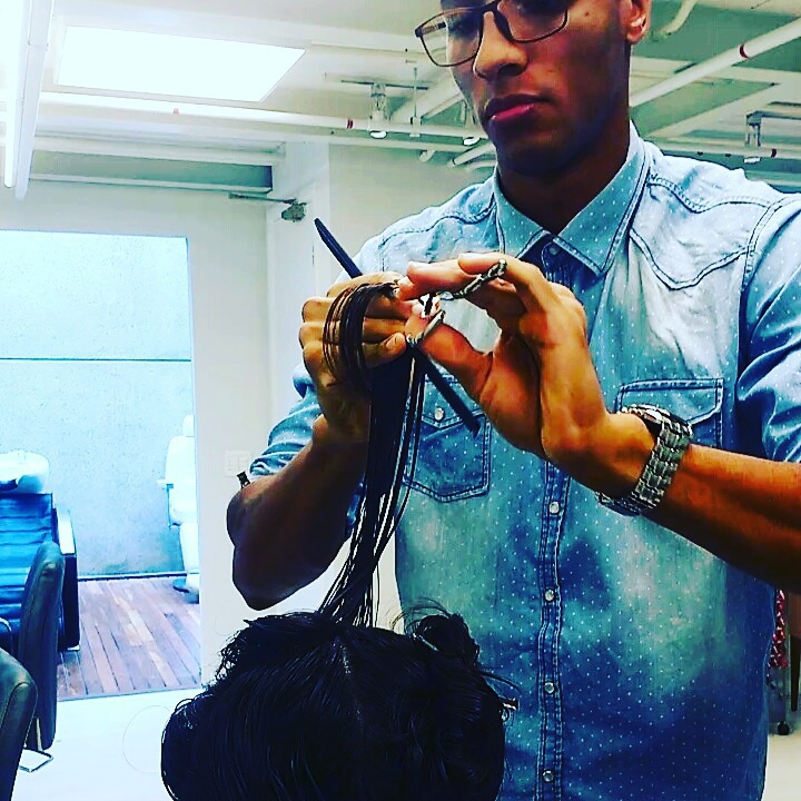 cabelo cabeleireiro(a) docente / professor(a) barbeiro(a)