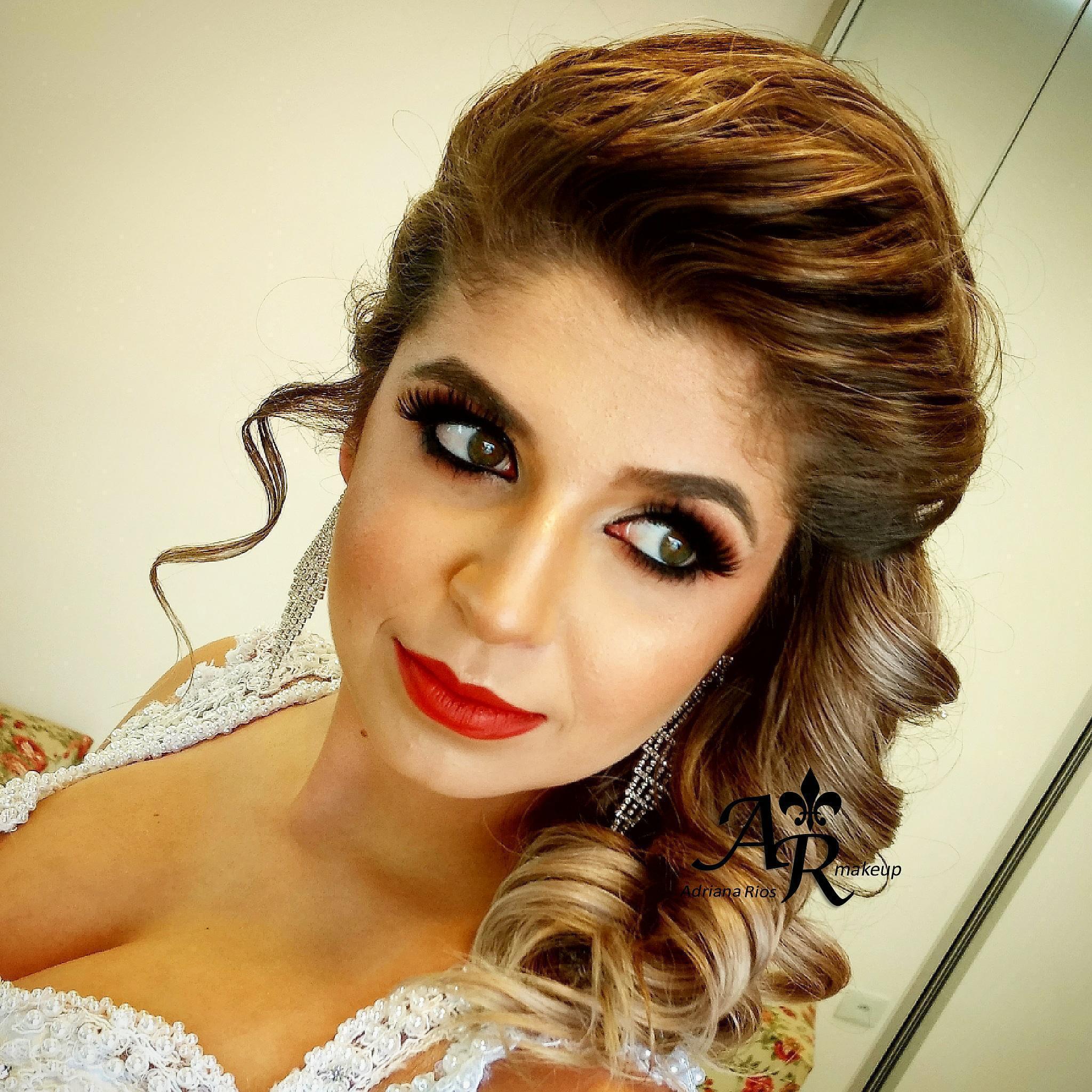 #noiva #maquiagem #madrinhadecasamento #maquiagemnoiva #maquiagemmadrinha #formanda maquiagem maquiador(a) designer de sobrancelhas