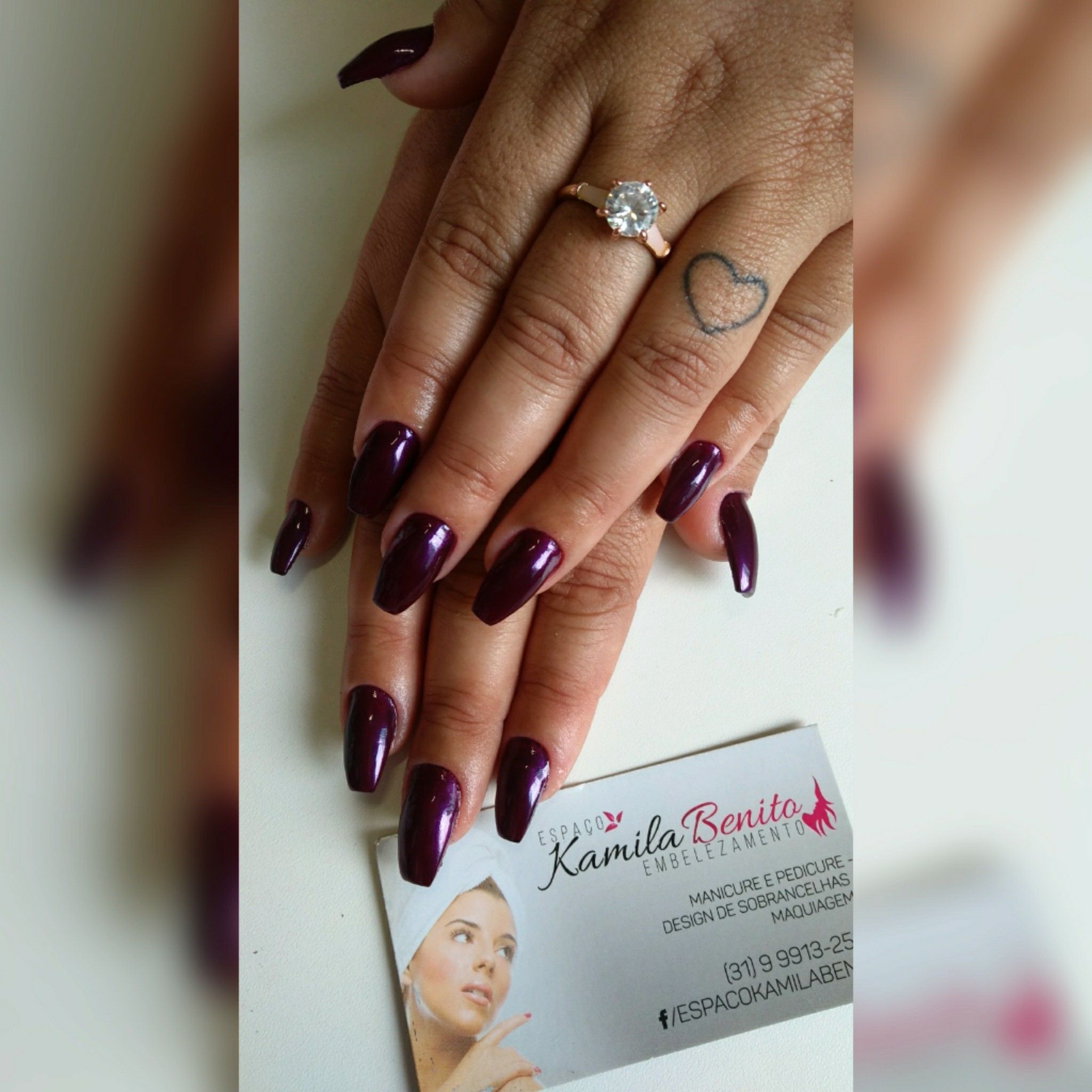 unha manicure e pedicure designer de sobrancelhas maquiador(a)